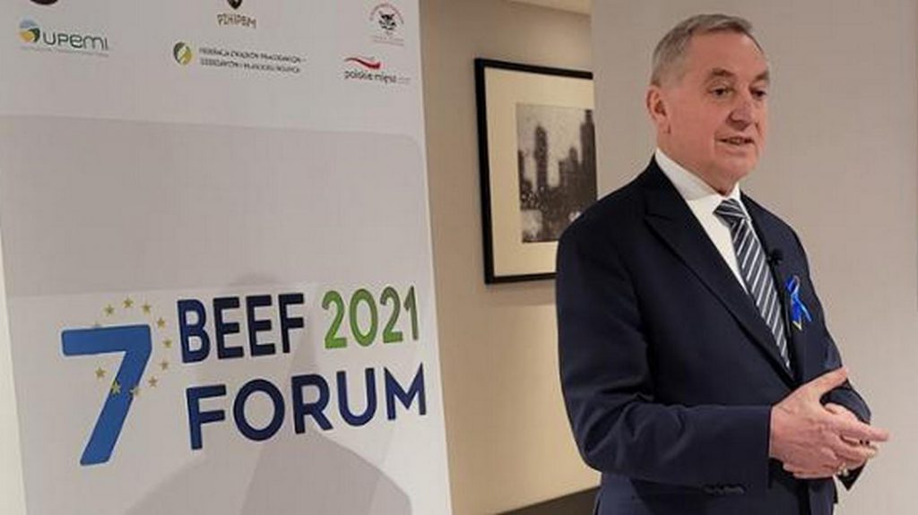 Wicepremier, minister rolnictwa i rozwoju wsi Henryk Kowalczyk uczestniczył w VII Międzynarodowym Forum Sektora Wołowiny.