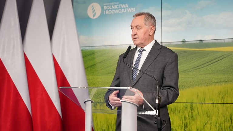 Wicepremier Henryk Kowalczyk podczas wystąpienia.