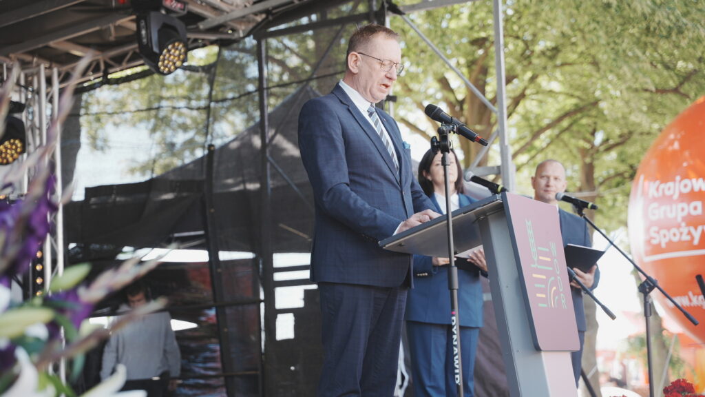 Minister Robert Telus podczas IV Krajowych Dni Pola Sielinko 2023.